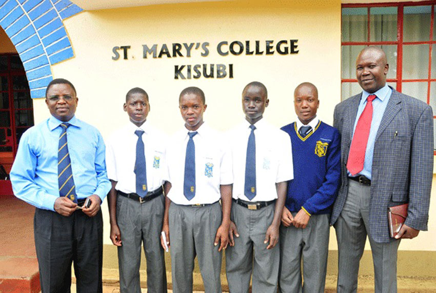 Government warns schools against stopping parents from visiting students