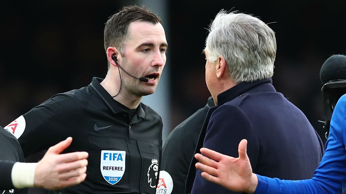 Ancelotti escapes FA ban after an angry confrontation with referee