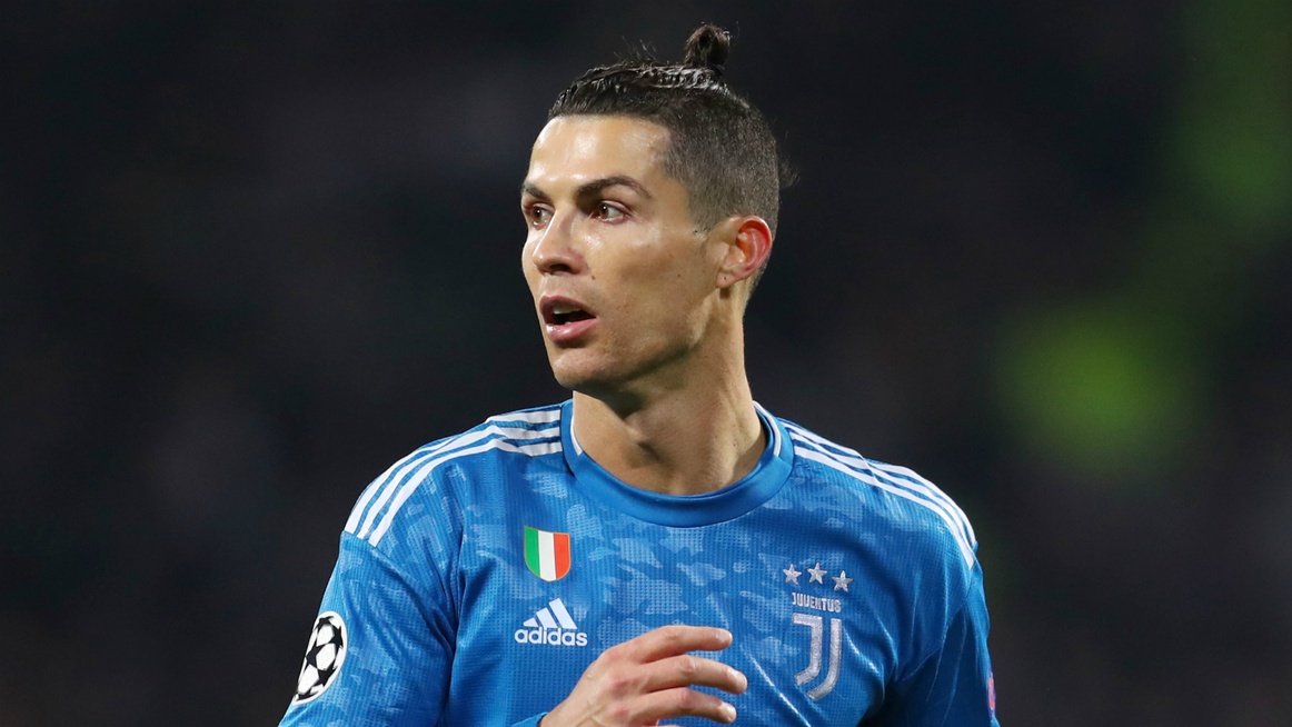Coronavirus: Cristiano Ronaldo and Juventus players agree on a temporary pay cut