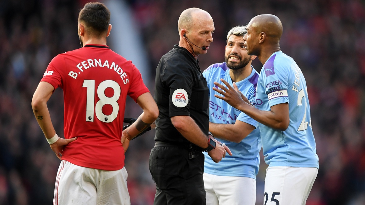 Gundogan fumes at Fernandes over free-kick: He goes on the floor, shouting