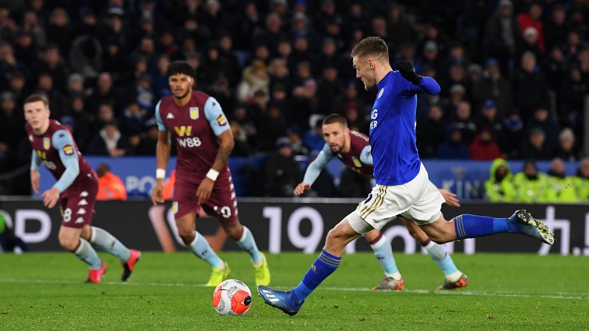 Leicester City 4-0 Aston Villa: Vardy back with a brace in thumping win