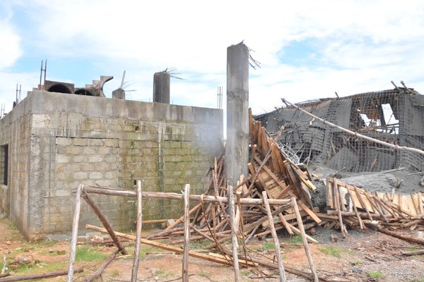 workers injured at collapsing Entebbe building
