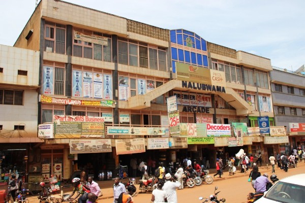 VIDEO: Surviving COVID-19!!! Stranded city workers in Kampala resort to operating business in their cars.