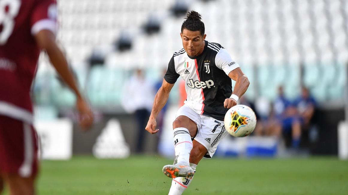 Juventus 4-1 Torino: Buffon makes history
