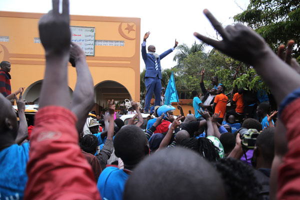 EC warns candidates against early campaigns