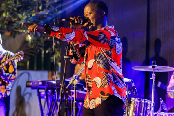 Pages calls it quits with Janzi